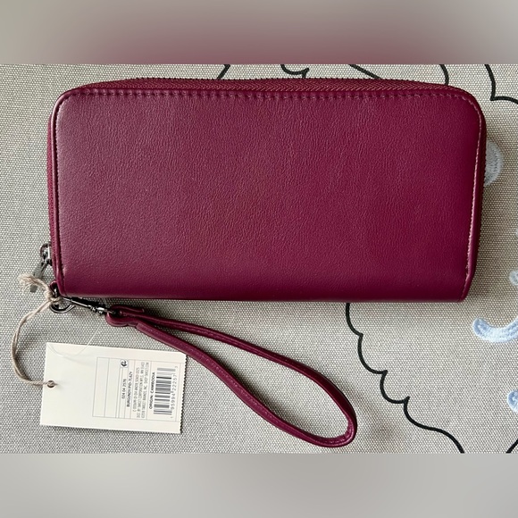 a new day Wristlet/Walllet - Picture 2 of 7